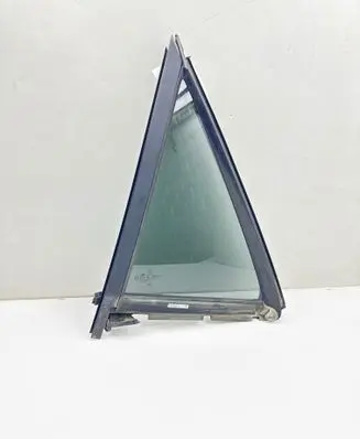 Mercedes-Benz ML W164 Rear vent window glass A1647350924