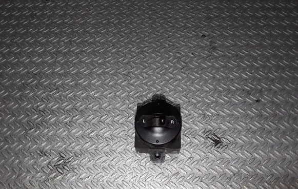 KIA Picanto Wing mirror switch