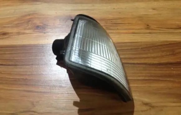 Peugeot 309 Front indicator light 10740d