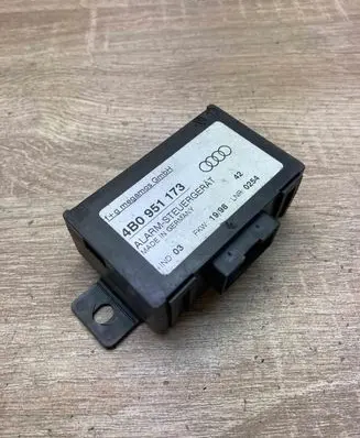 Audi A6 S6 C5 4B Alarm control unit/module 4B0951173