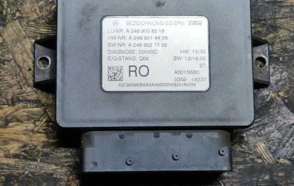 Mercedes-Benz GLA W156 X156 Fuel injection pump control unit/module A2C53256601 A2469008516