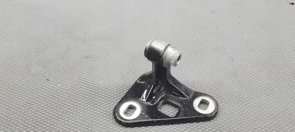 Mercedes-Benz E W211 Front door lower hinge 