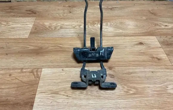 Peugeot Expert Loading door check strap stopper
