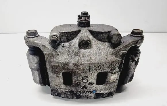 Nissan Qashqai J12 Front brake caliper 410015MT0A
