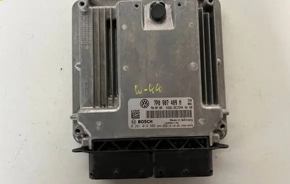 Volkswagen Touareg II Engine control unit/module 7P0907409 7P0907409M 0281019802