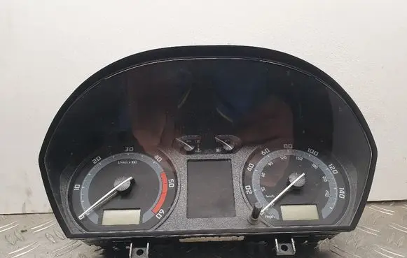 Skoda Fabia Mk1 (6Y) Speedometer (instrument cluster) 6Y0920982D