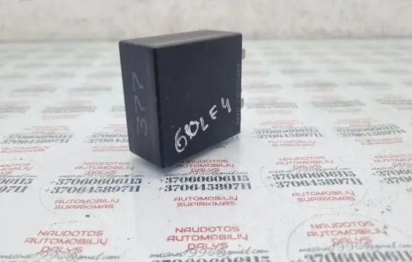 Volkswagen Golf IV Window wiper relay 4B0955531A