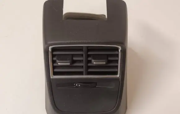 Rear air vent grill