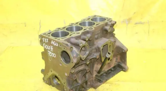 Volkswagen Golf IV Engine block 06A103021C