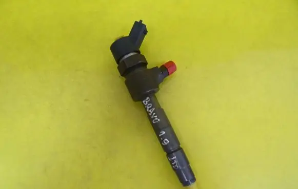 Alfa Romeo 156 Fuel injector 0445110002