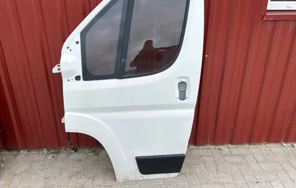 Fiat Ducato Front door