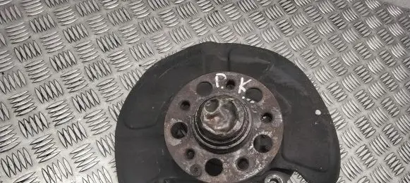 Mercedes-Benz E W212 Front wheel hub