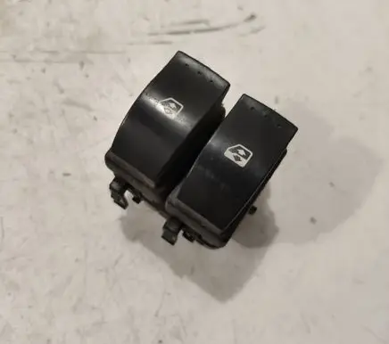 Renault Megane II Electric window control switch 315044A