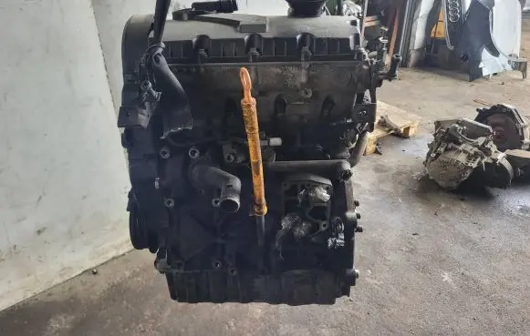 Volkswagen Touran I Engine AVQ