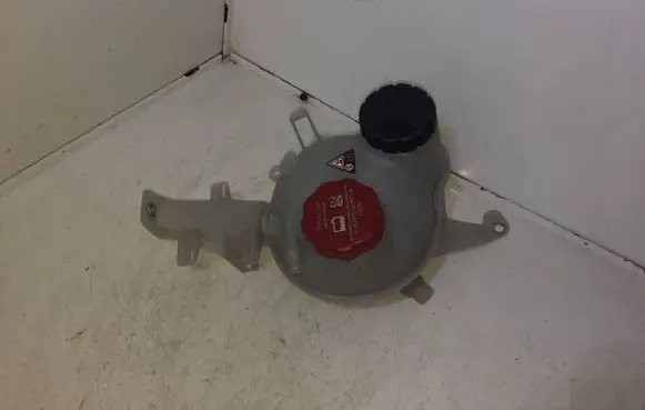 Mercedes-Benz EQA Coolant expansion tank/reservoir A2435004100