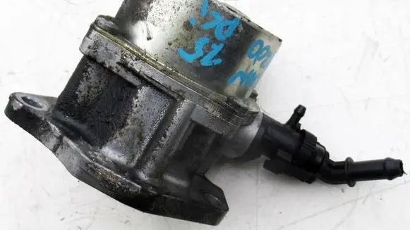 Nissan NV200 Vacuum pump 146505272R