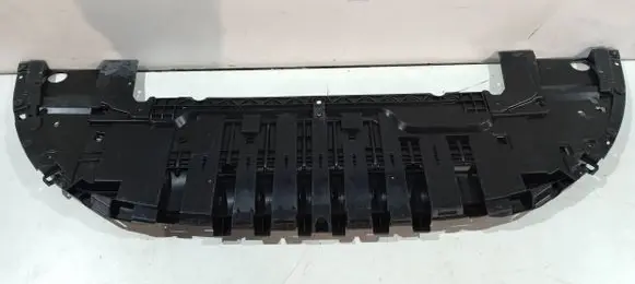 Renault Megane IV Engine splash shield/under tray 622353709R