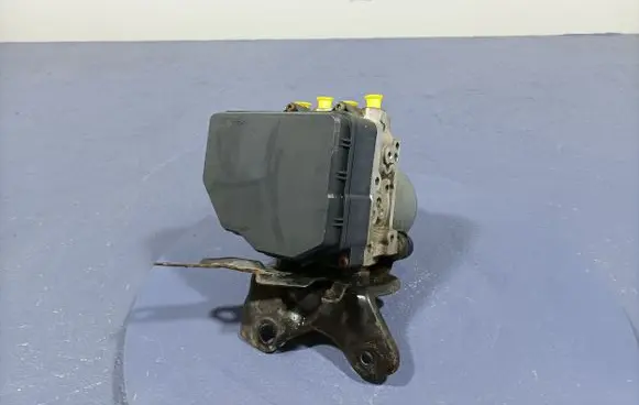 Toyota Urban Cruiser (XP110) ABS Pump 44540-52151