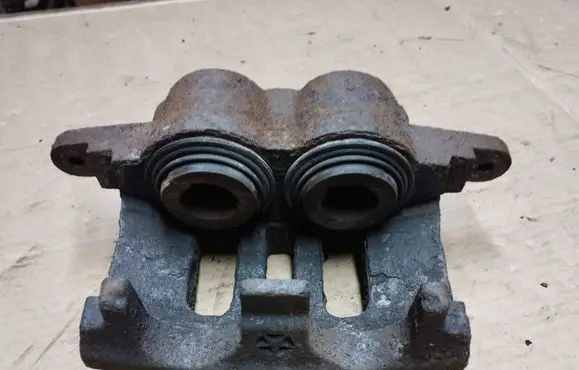Chrysler Pacifica Front brake caliper