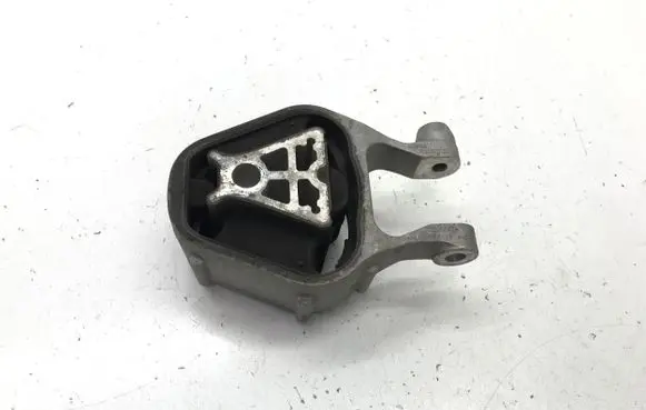 Volvo XC40 Engine mount bracket 32298574