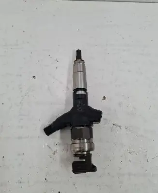 Subaru Forester SH Fuel injector 16613AA020