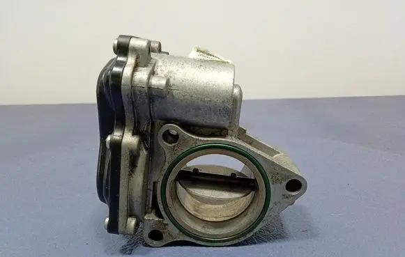 Renault Scenic III - Grand scenic III Throttle body valve 8200754913