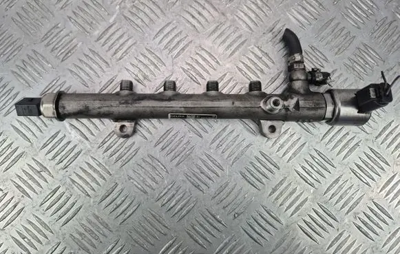 Mercedes-Benz E W212 Fuel main line pipe A6510700595 28280808