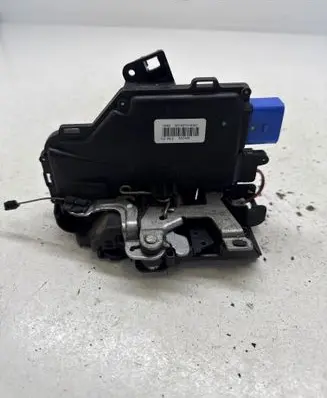 Skoda Octavia Mk2 (1Z) Front door lock 3D1837016AC