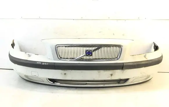 Volvo V70 Front bumper K2927