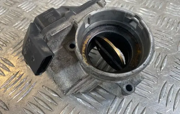 Volkswagen PASSAT B6 Throttle valve 03G128063G A2C53249824