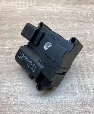 Toyota Verso Air flap motor/actuator 1138002051 12V7J23