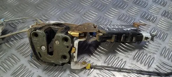 Subaru Forester SF Front door lock
