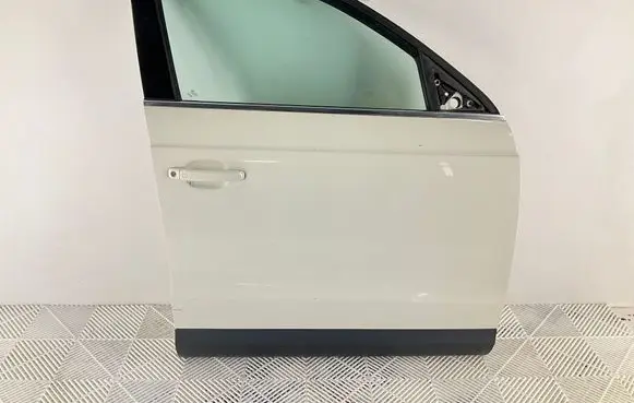 Audi Q3 8U Front door
