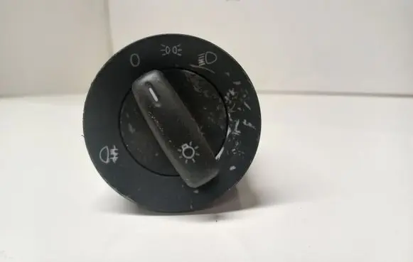 Volkswagen Golf V Light switch 1K0941431B
