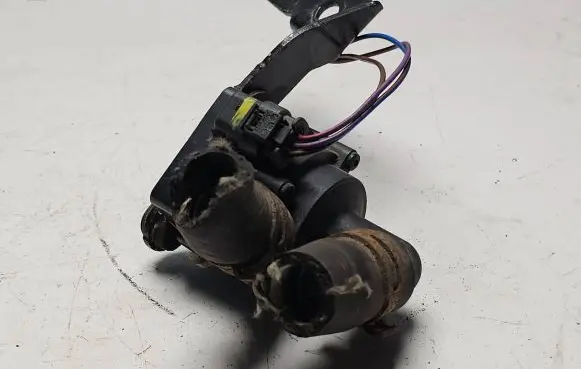 Volkswagen PASSAT B6 Electric auxiliary coolant/water pump 5N0965561 701713080 2T1310727