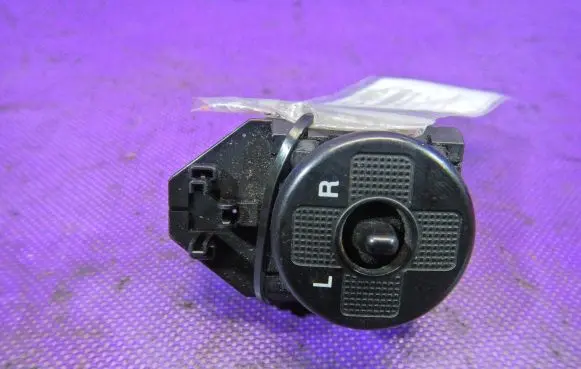 Hyundai Tucson JM Wing mirror switch