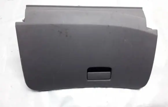 Nissan Almera N16 Glove box