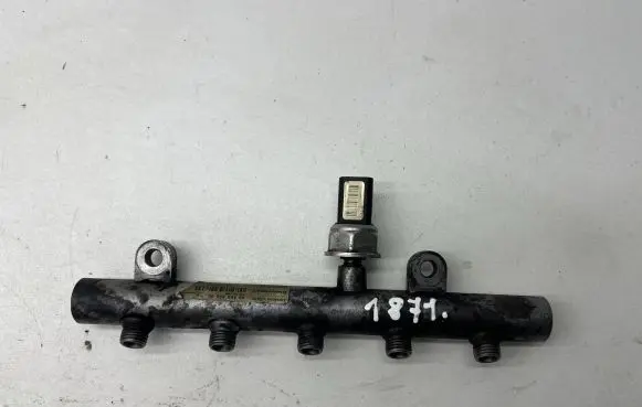 Volvo S40 Fuel main line pipe 9645689580 5WS40041 20009299