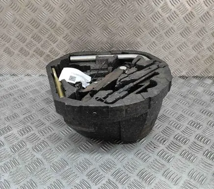 Volkswagen New Beetle Lift Jack 1J0012115