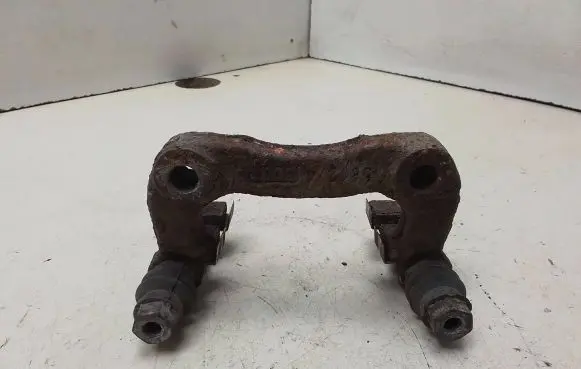 Volkswagen PASSAT B6 Front Brake Caliper Pad/Carrier 