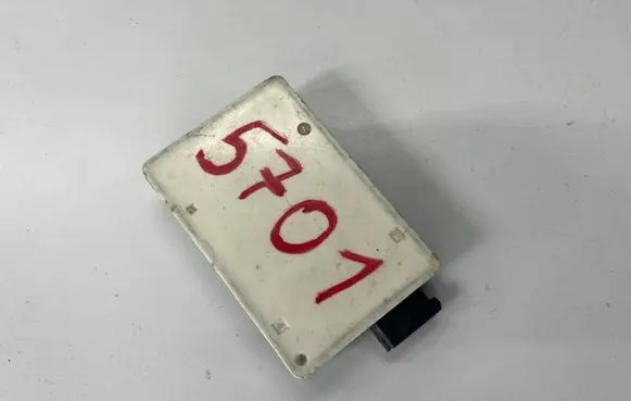 Mercedes-Benz C W204 Blind spot module A0009055701 A0009056700