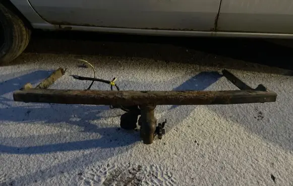 Volkswagen Jetta V Towing hook eye 