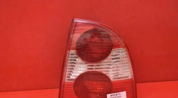 Volkswagen PASSAT B5.5 Rear/tail lights 3B5945096AE