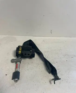 Volvo S60 Rear seatbelt 30738529