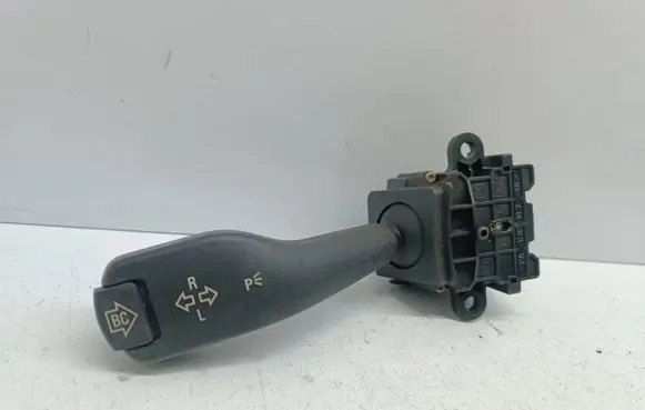 BMW 5 E39 Indicator stalk 8363668 01104010 8363668M