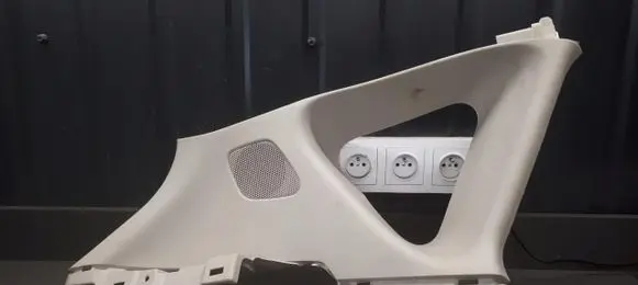 Mazda 3 Wiper trim