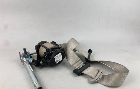 Chrysler Pacifica Front seatbelt P5LA361D2AG 615134100D 6301603
