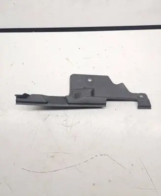 Chrysler Pacifica Engine bonnet/hood lock trim molding 68267001AA