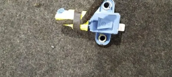 Volkswagen Golf V Airbag deployment crash/impact sensor 1k0955557a