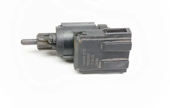 Volkswagen Golf IV Brake pedal sensor switch 1J0945511C 1J0945511G